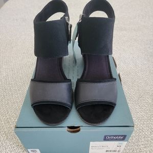 Toms Black Suede Majorca Block Sandle Women's Size 10